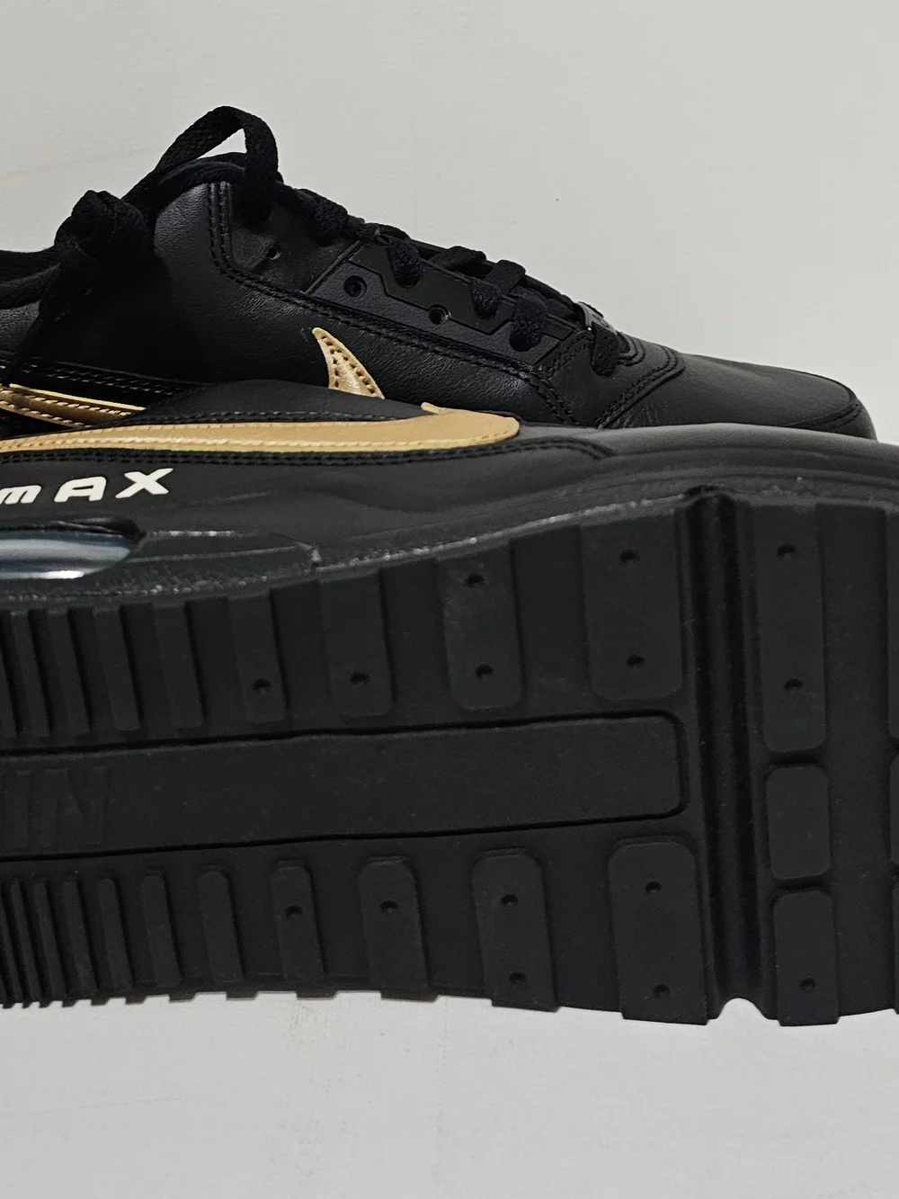Nike Air Max Men's Black/Gold Leather Sneaker